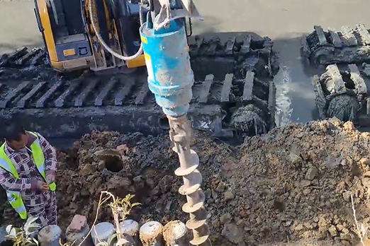 水泥樁批發(fā)廠家泓樺錦嘉-水泥仿木樁樁徑怎么確定?