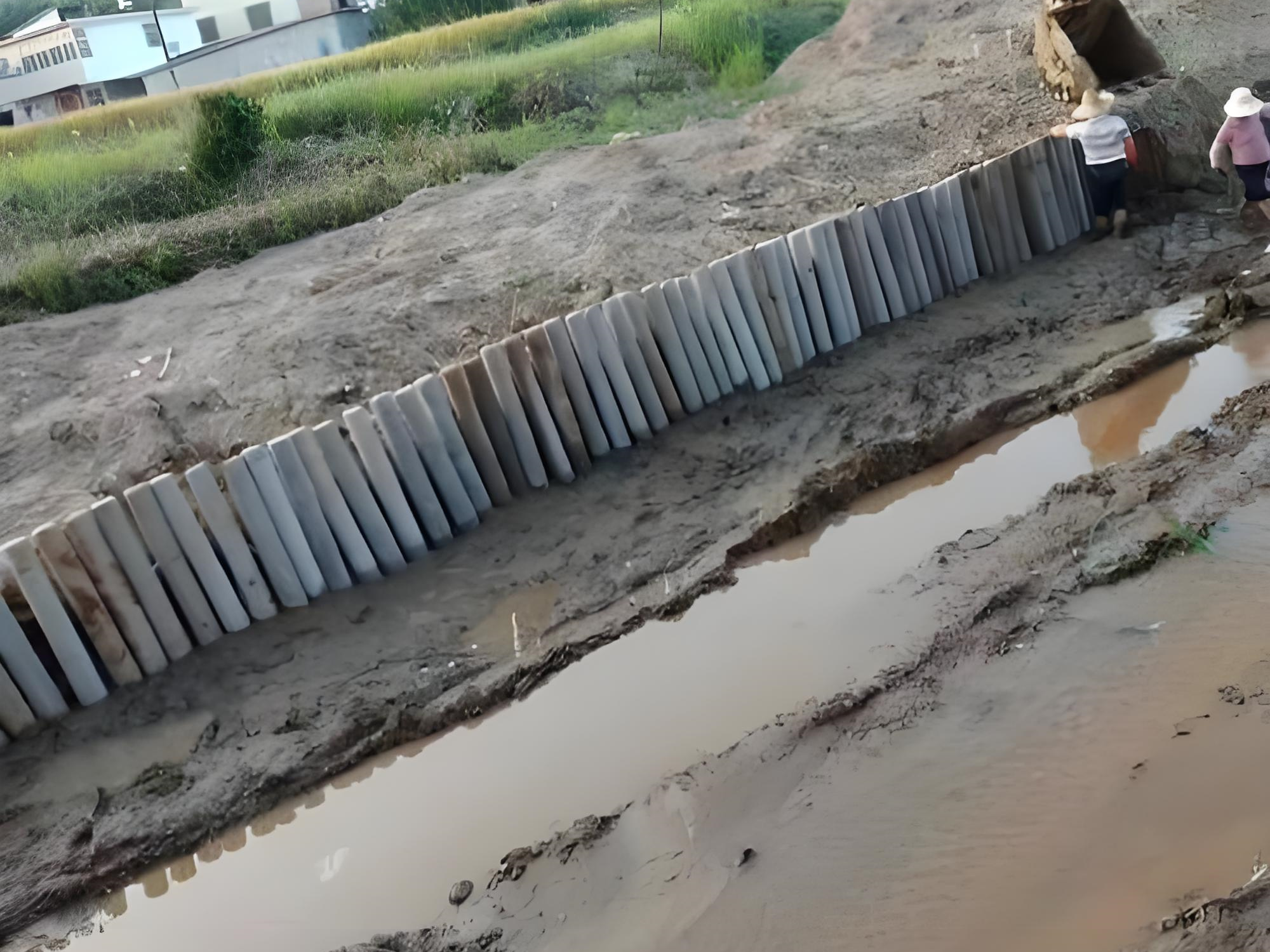 水泥仿木樁施工隊泓樺錦嘉 - 水泥仿木樁為什么有空心也有實心的？